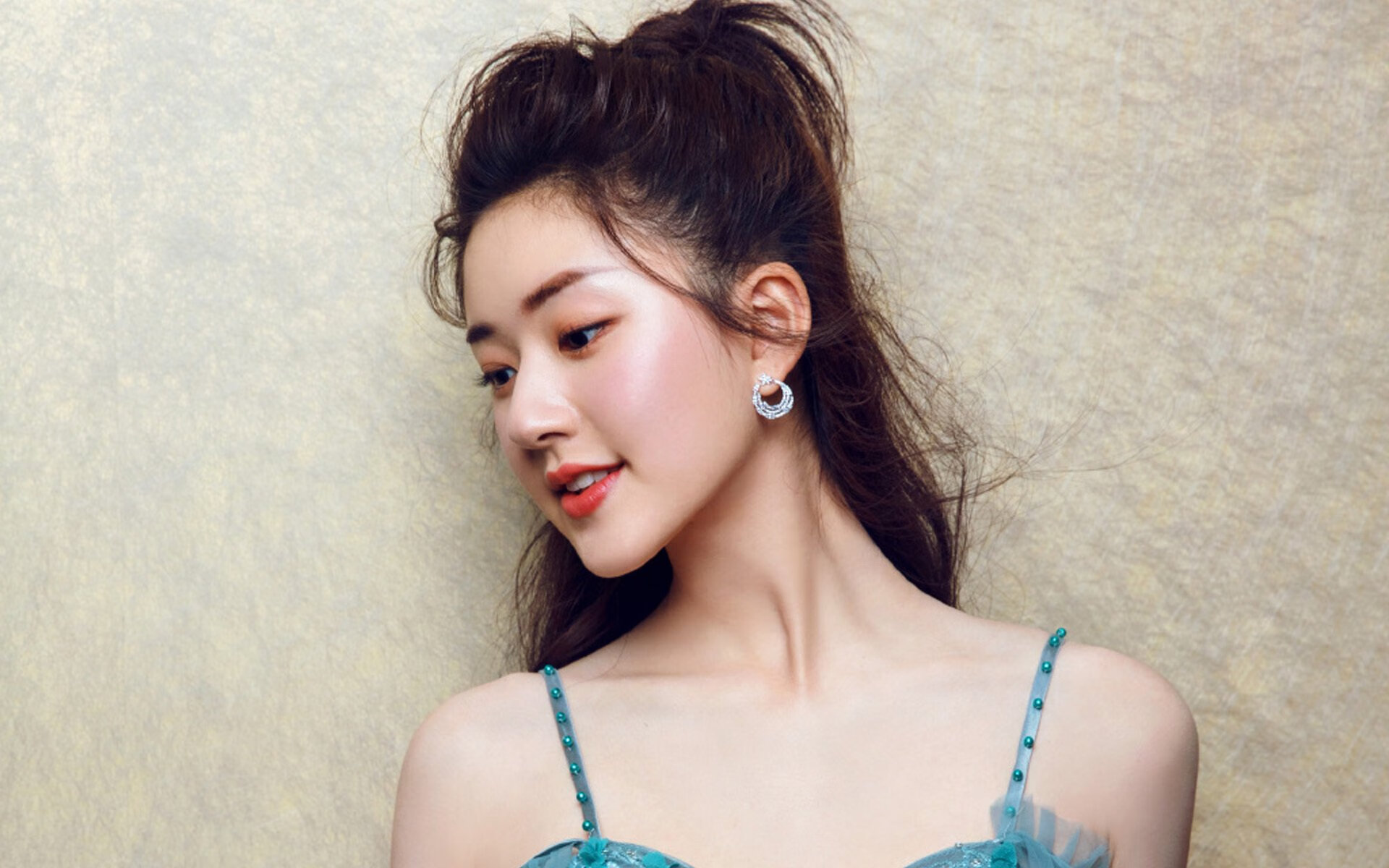 巴萨新星闪耀绿茵场，19岁天才横空出世，巴萨梯队新星